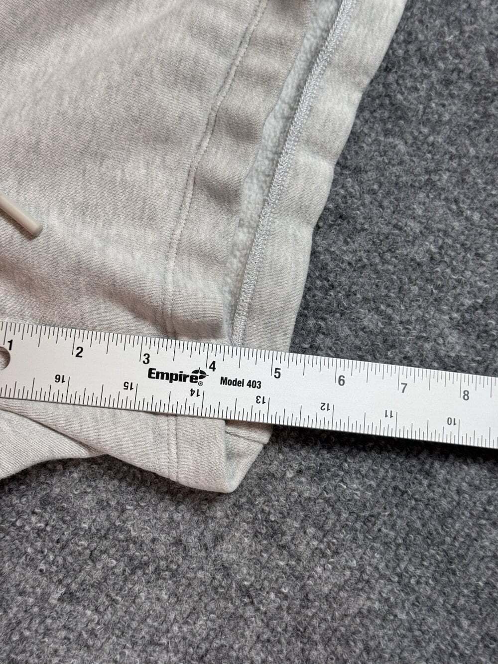 lululemon Women’s Gray Heather Knit Cotton Athletic Shorts Drawstring Size 26 - Picture 5 of 7
